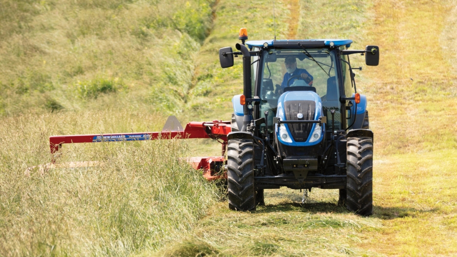 FAST, SMOOTH MOWING IN THREE SIZES
